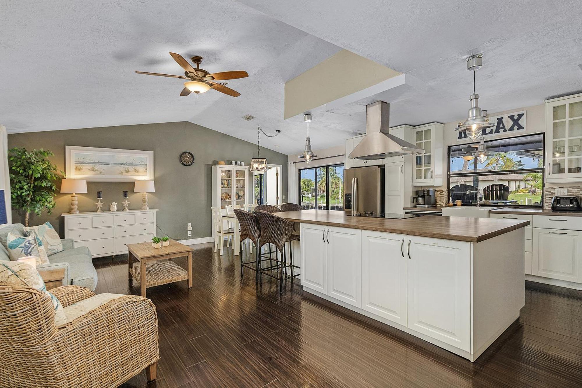 Canal-Front Oasis With Dock And Kayaks In Cape Coral! Luaran gambar
