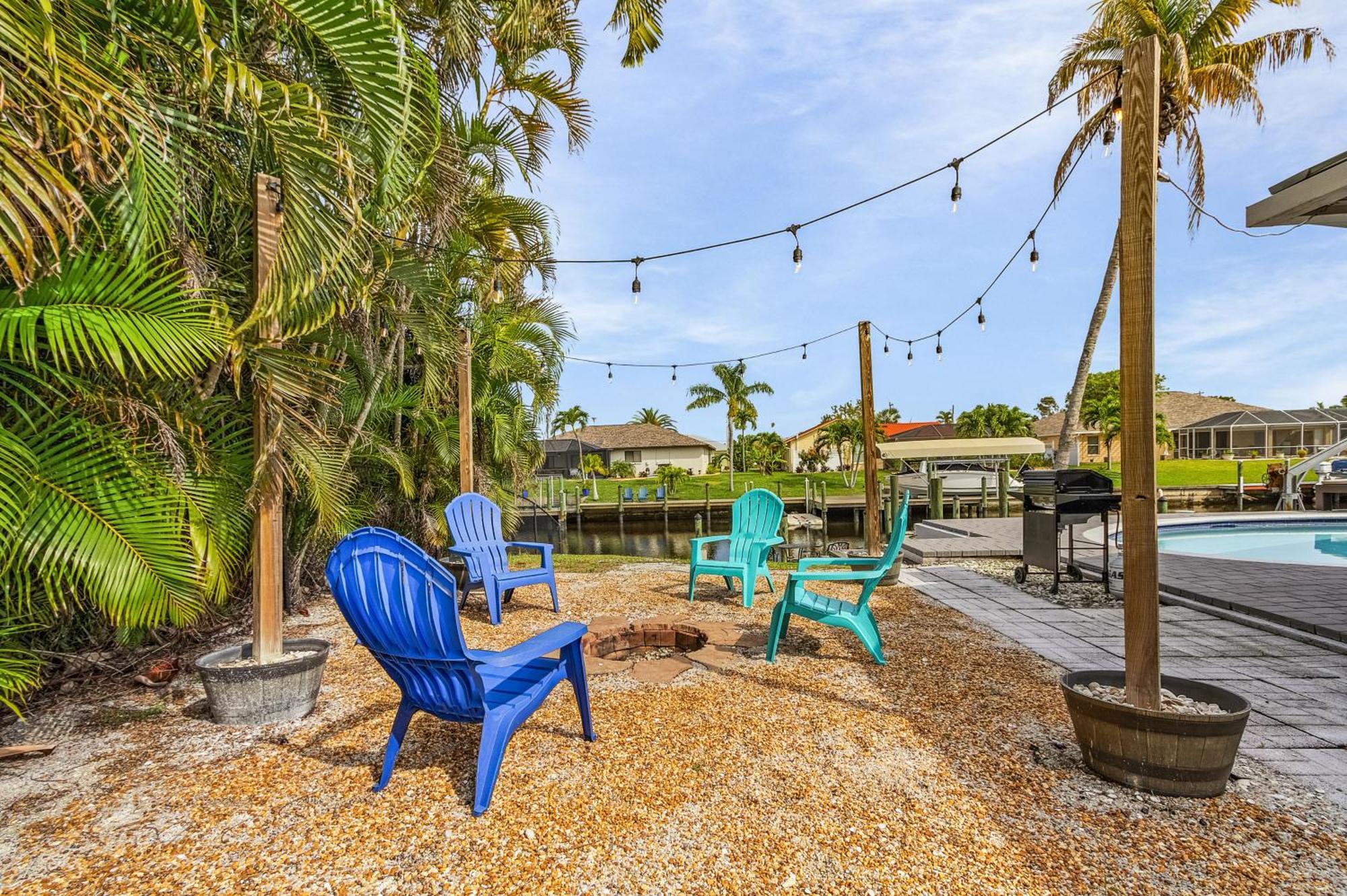 Canal-Front Oasis With Dock And Kayaks In Cape Coral! Luaran gambar